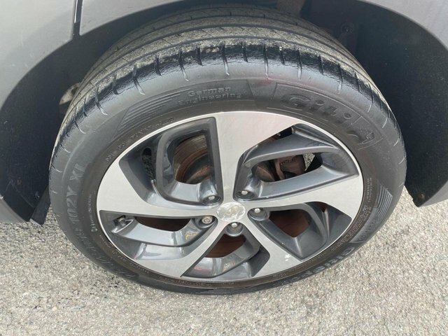 Hyundai Tucson S White #25