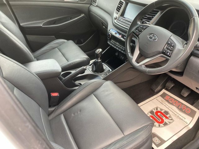 Hyundai Tucson S White #15