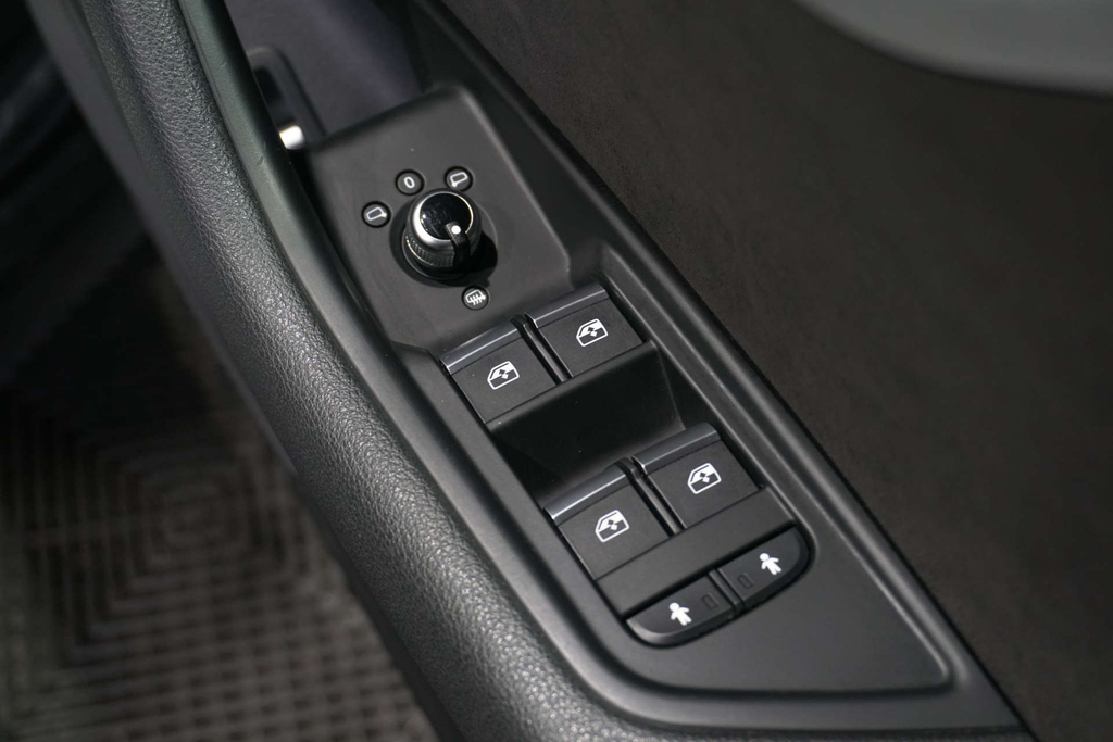Audi A5 S5 Quattro Tiptronic Black #48