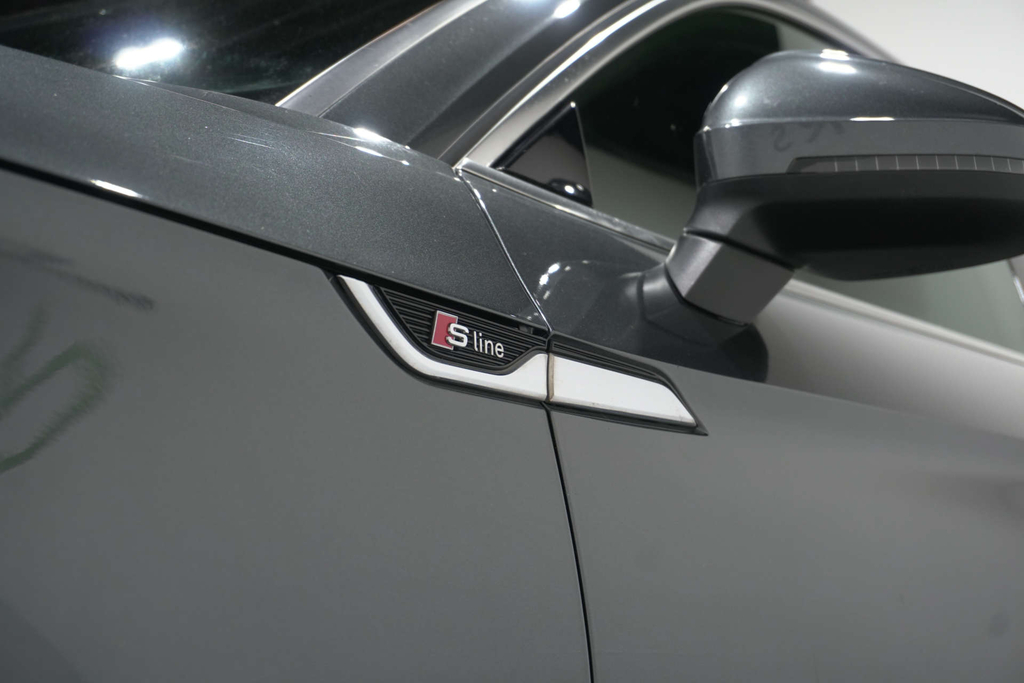 Audi A5 S5 Quattro Tiptronic Black #36