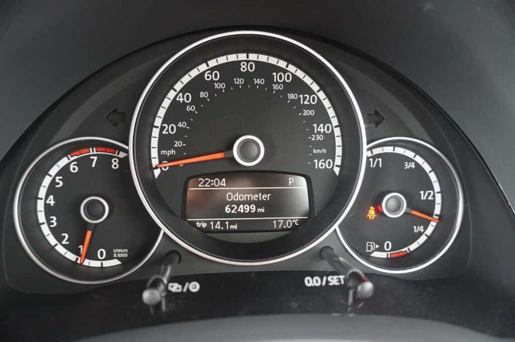 Volkswagen Beetle Hatchback White #16
