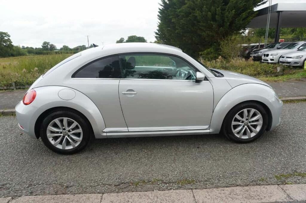 Volkswagen Beetle Hatchback White #8