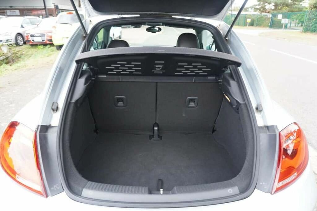 Volkswagen Beetle Hatchback White #10