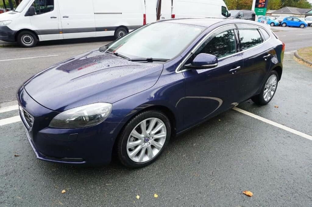Volvo V40 1.6 T4 Se 12,442 Miles Blue #2