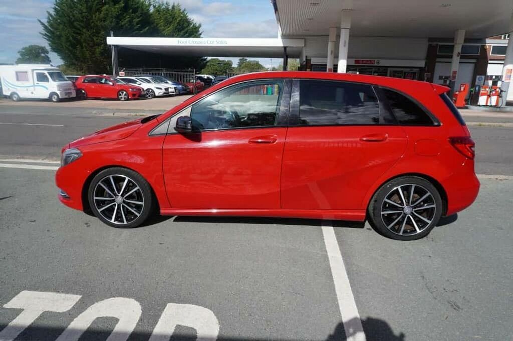 Mercedes-Benz B Class B180 Cdi Blueefficiency Sport Red #3