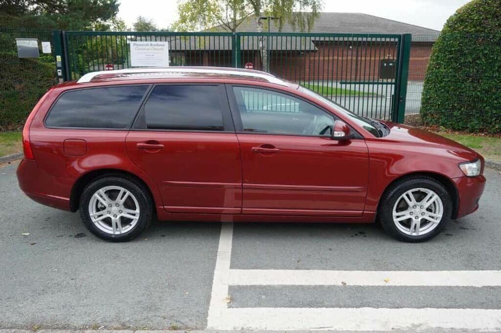 Volvo V50 1.6L Se Lux Edition White #9