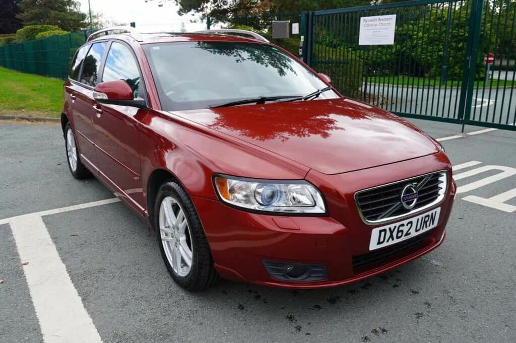 Volvo V50 2.0 Classic Se 41518 Miles Red