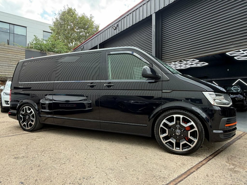 Volkswagen Transporter Shuttle 2.0 Tsi Bluemotion Tech Se Minibus Double Cab Black #6