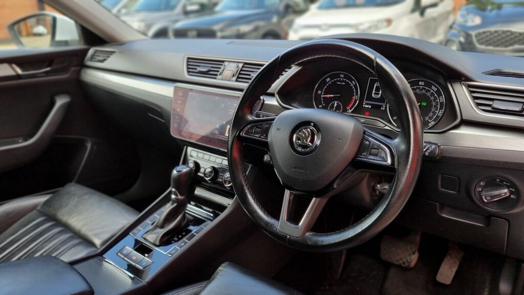 Skoda Superb 2.0 Tdi Cr Se L Executive #8