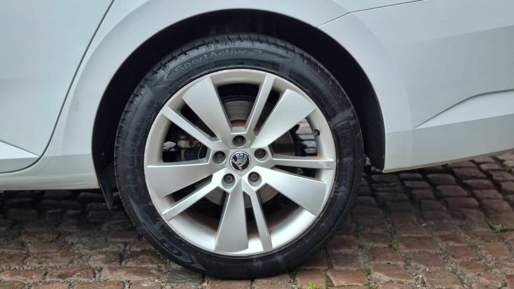 Skoda Superb 2.0 Tdi Cr Se L Executive #18