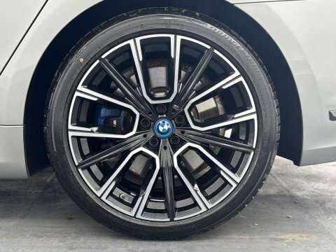 BMW 7 Series 730Ld Black #32
