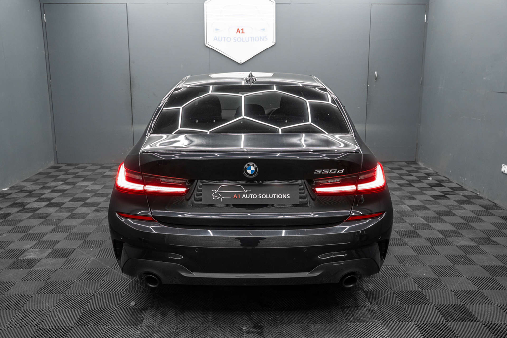 BMW 3 Series M Sport Black #5