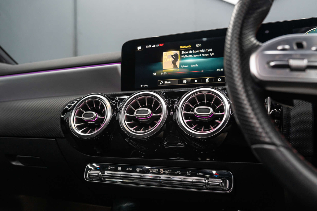 Mercedes-Benz A Class Amg Line Premium E RX20VFT #4
