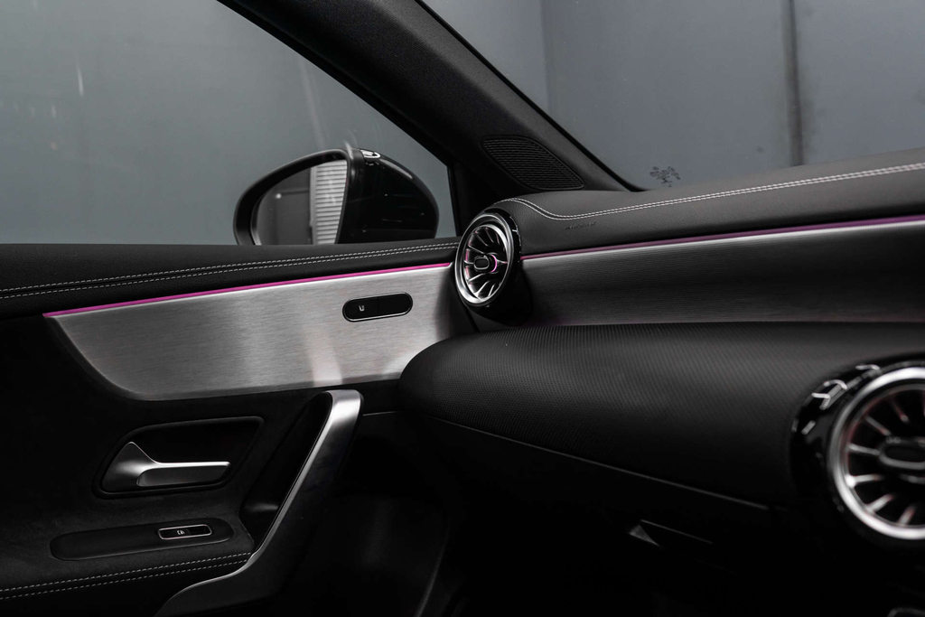 Mercedes-Benz A Class Amg Line Premium E #6