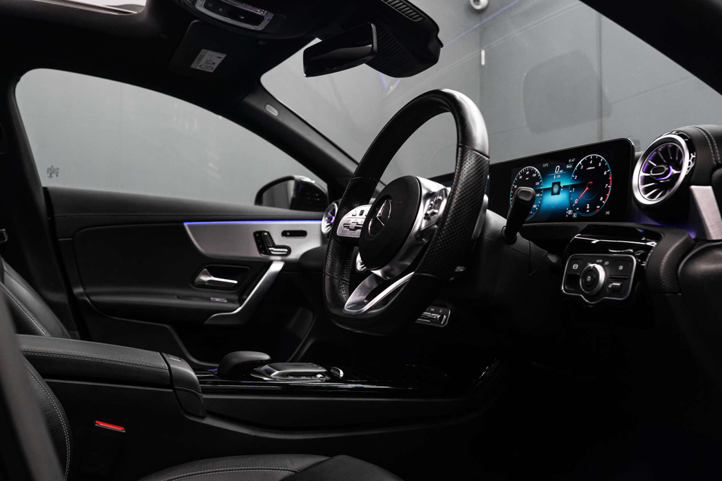 Mercedes-Benz CLA Class Amg Line Premium Plus Night Edition #2