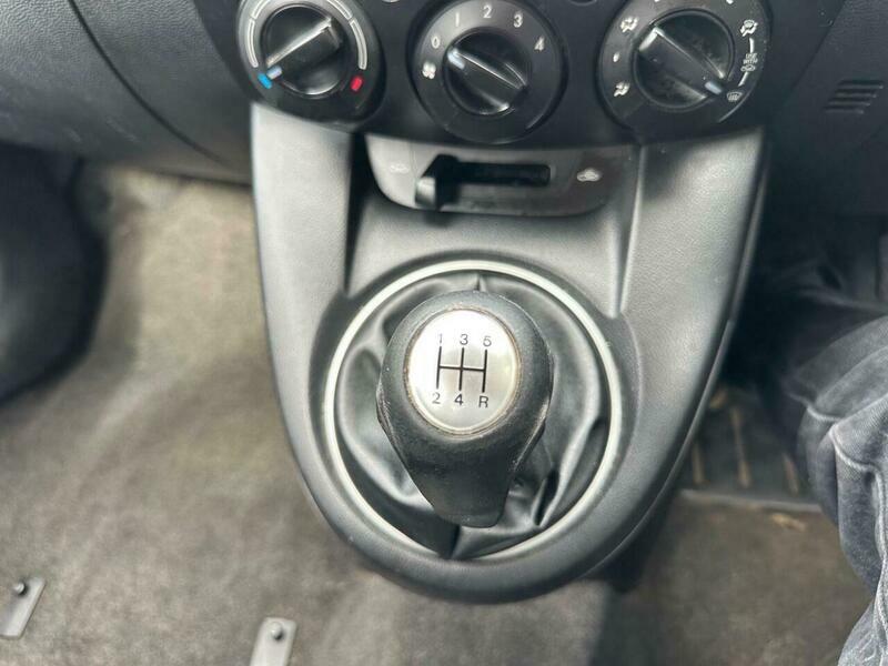 Mazda 2 Hatchback 1.3 Tamura Euro 4 200909 Silver #17