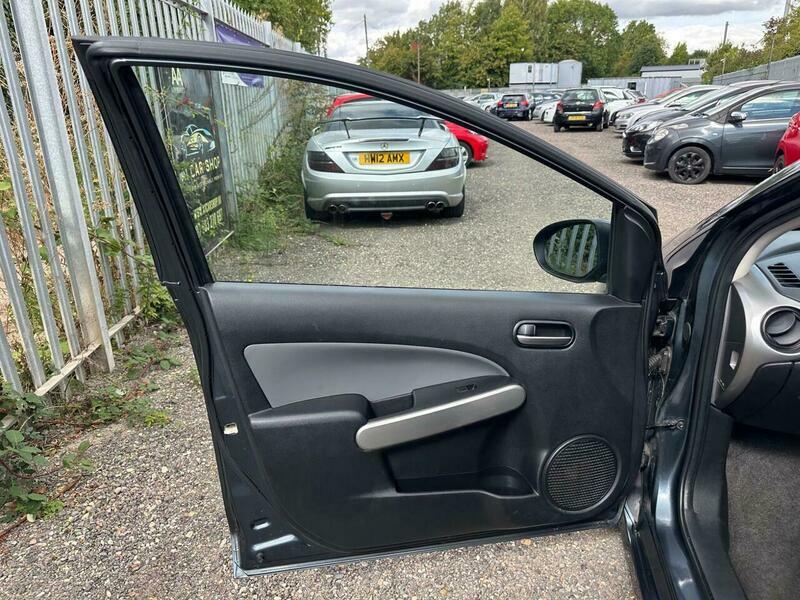 Mazda 2 Hatchback 1.3 Tamura Euro 4 200909 Silver #23