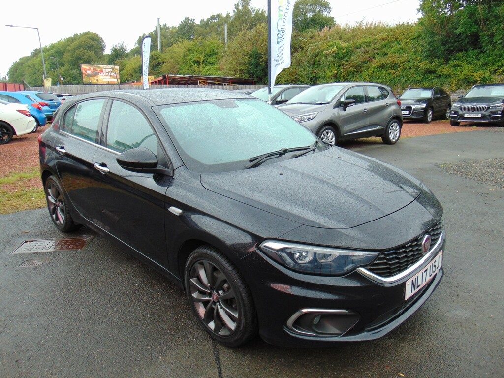 Fiat Tipo Hatchback 1.4 Tipo Hatchback 1.4 95Hp Lounge Mot Black #3