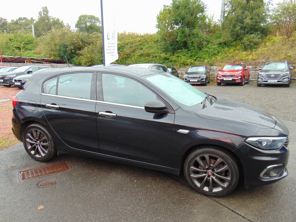 Fiat Tipo Hatchback 1.4 Tipo Hatchback 1.4 95Hp Lounge Mot Black