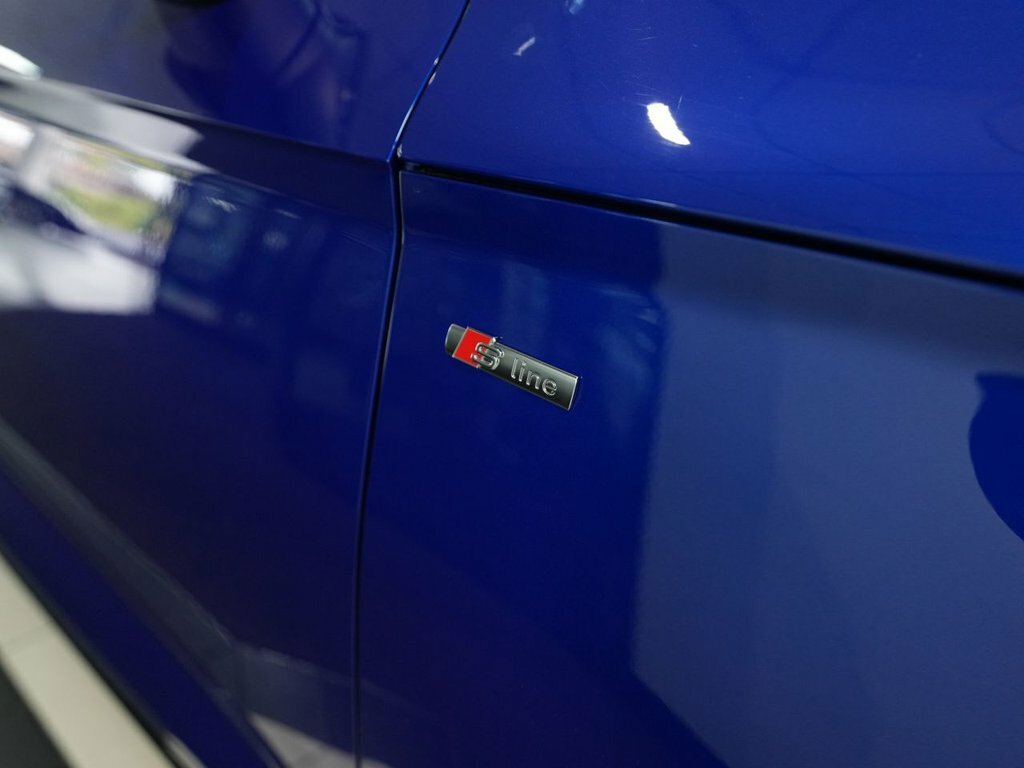 Audi Q5 2L Edition 1 SW72PXT Blue #6