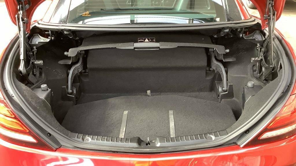 Mercedes-Benz SLC 2L Amg Line Red #4