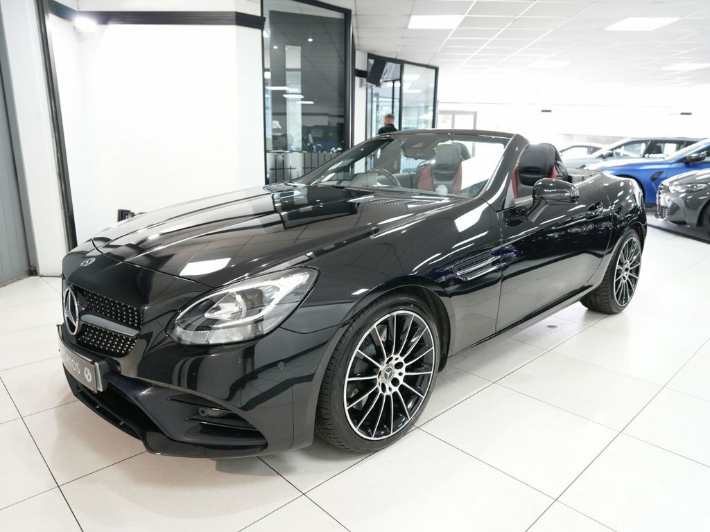 Mercedes-Benz SLC 2L Amg Line Black #3