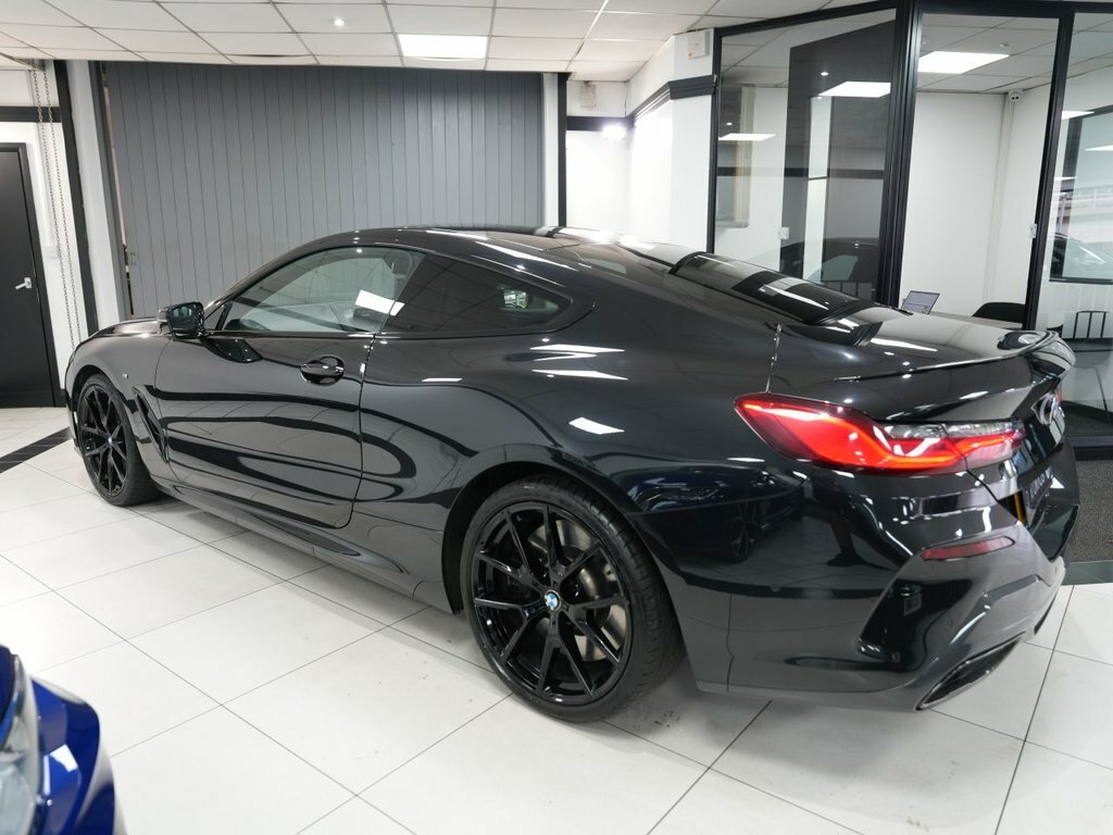 BMW 8 Series Gran Coupe 3L M Sport Black #4