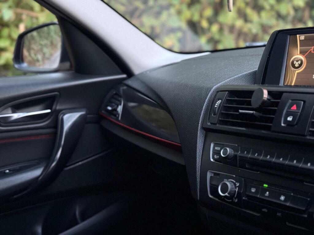 BMW 1 Series 2.0 118D Black #27
