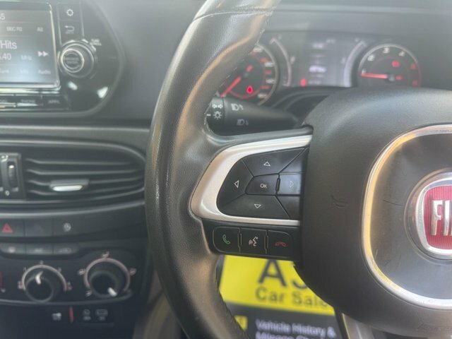 Fiat Tipo Multijet Lounge Grey #24