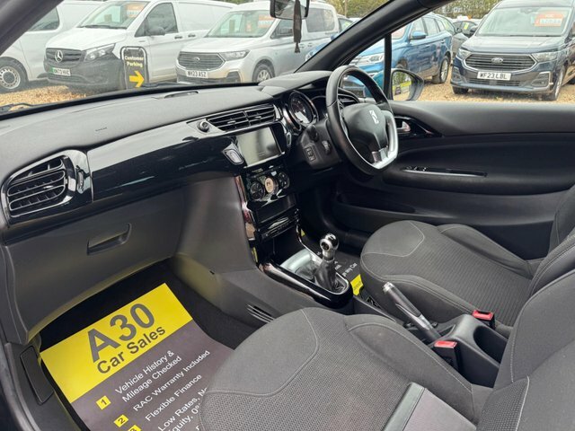 DS DS 3 1.2 Puretech Dstyle Nav Hatchback Manua White #24