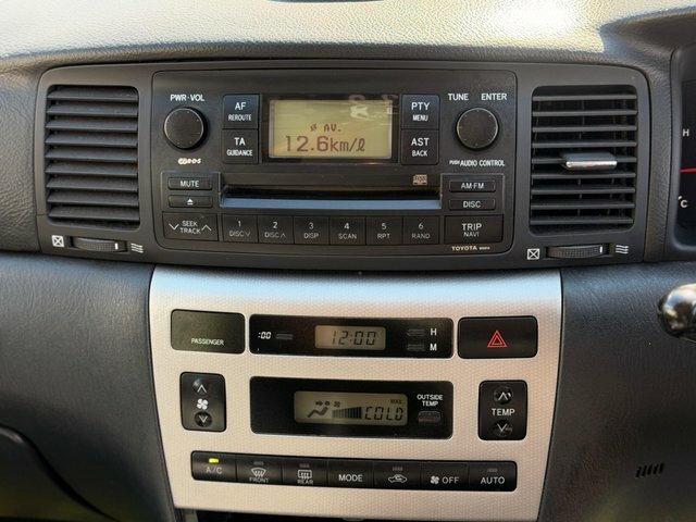 Toyota Corolla Hatchback Silver #28