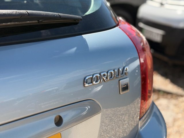 Toyota Corolla Hatchback Silver #30