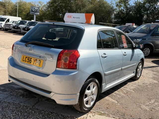 Toyota Corolla Hatchback Silver #12