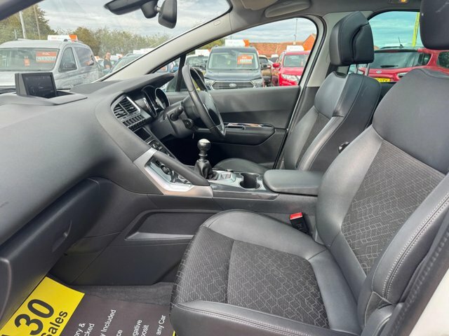 Peugeot 3008 3008 Active Puretech Ss Black #26