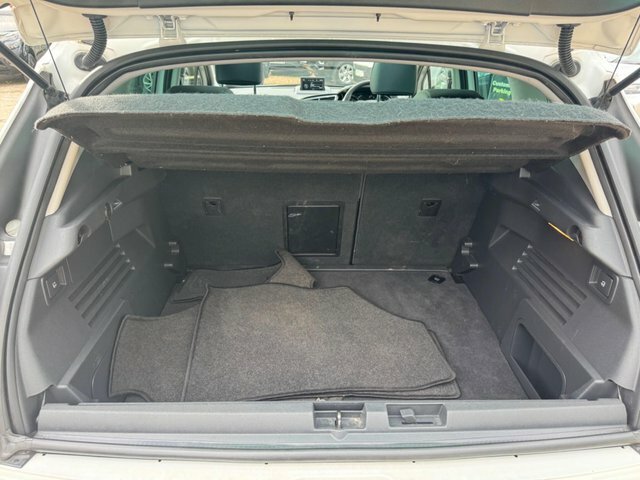 Peugeot 3008 3008 Active Puretech Ss Black #25