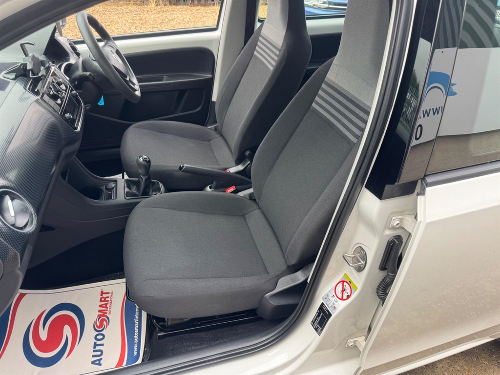 Volkswagen Up Move Up Tech Edition White #45