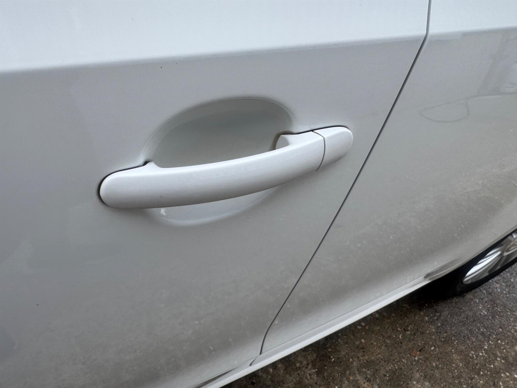 Volkswagen Up Move Up Tech Edition White #46