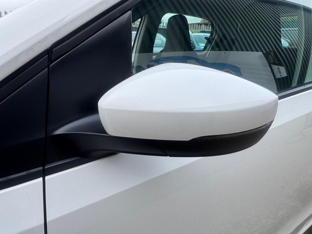 Volkswagen Up Move Up Tech Edition White #40