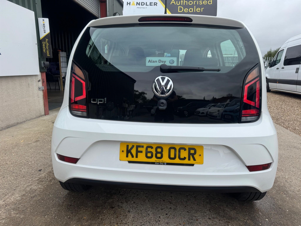 Volkswagen Up Move Up Tech Edition White #10
