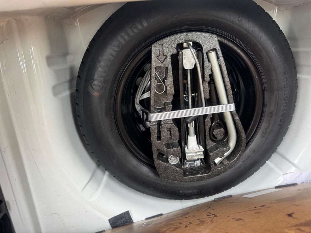 Volkswagen Up Move Up Tech Edition White #33