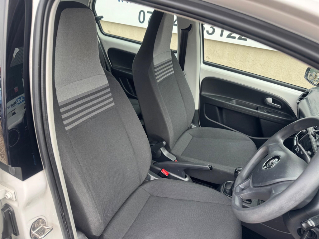 Volkswagen Up Move Up Tech Edition White #19