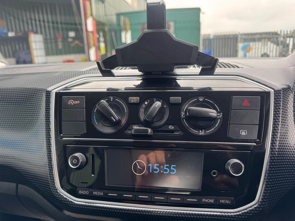 Volkswagen Up Move Up Tech Edition White #37
