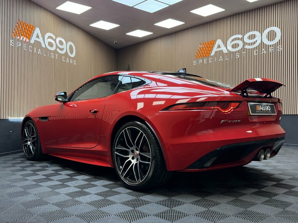 Jaguar F-Type 3L Chequered Flag Red #4
