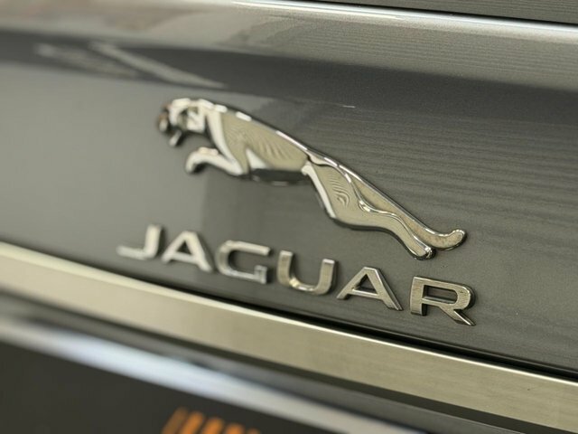 Jaguar XF 2.0I 250 Chequered Flag Grey #19