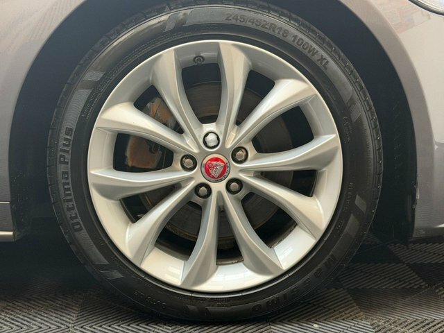 Jaguar XF 2.0I 250 Chequered Flag Grey #10