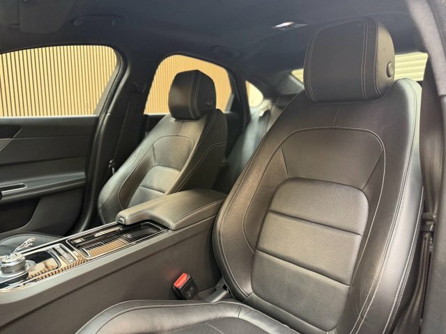 Jaguar XF 2.0I 250 Chequered Flag Grey #23