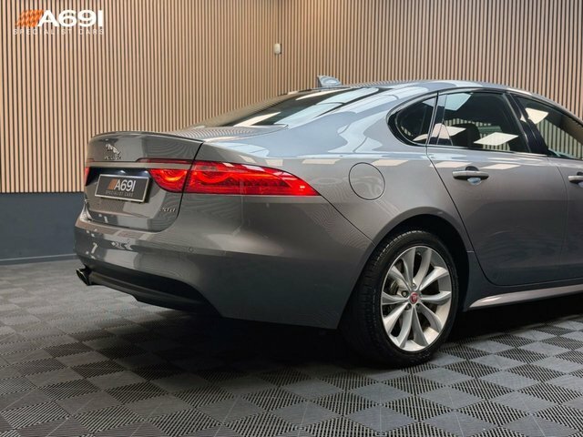 Jaguar XF 2.0I 250 Chequered Flag Grey #12