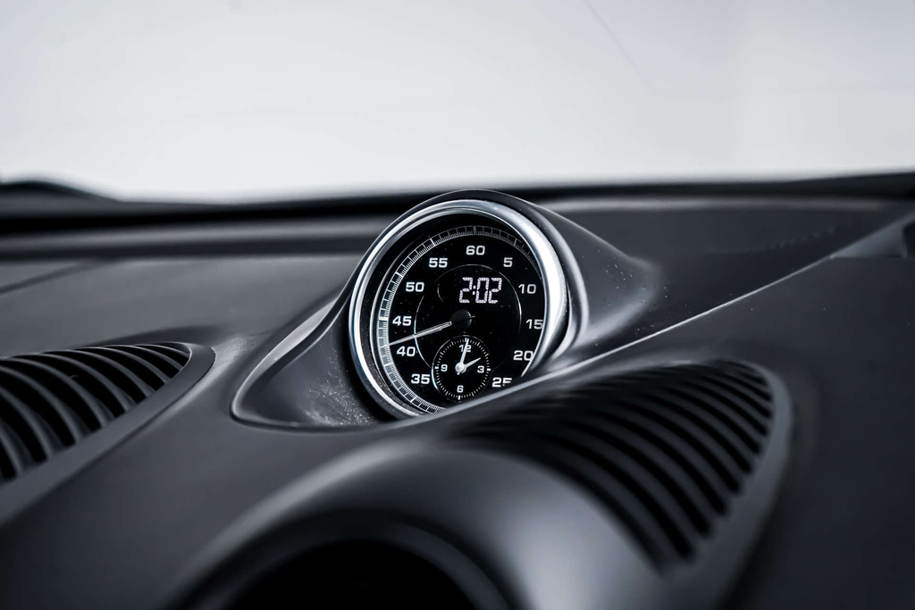 Porsche 718 Cayman 2L Null Black #20