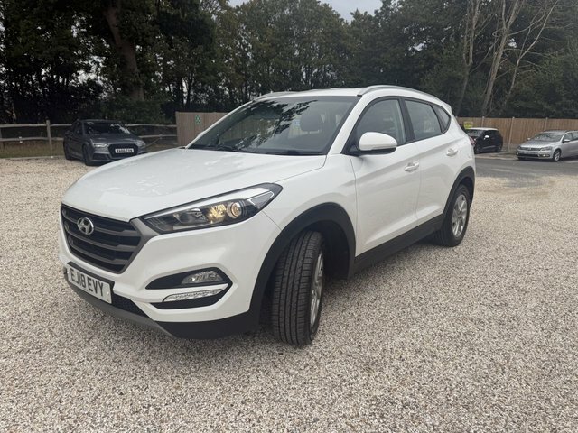 Hyundai Tucson 2.0 Crdi Se Nav Suv 4Wd Euro 6 White #3