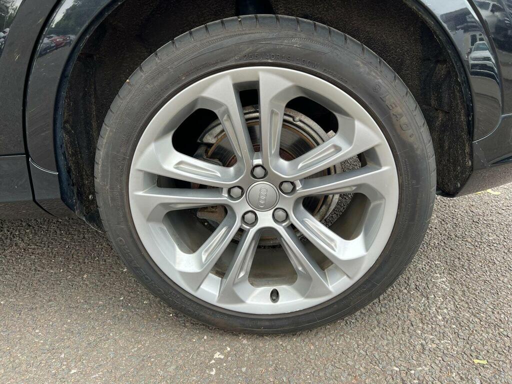 Audi Q3 Estate White #37